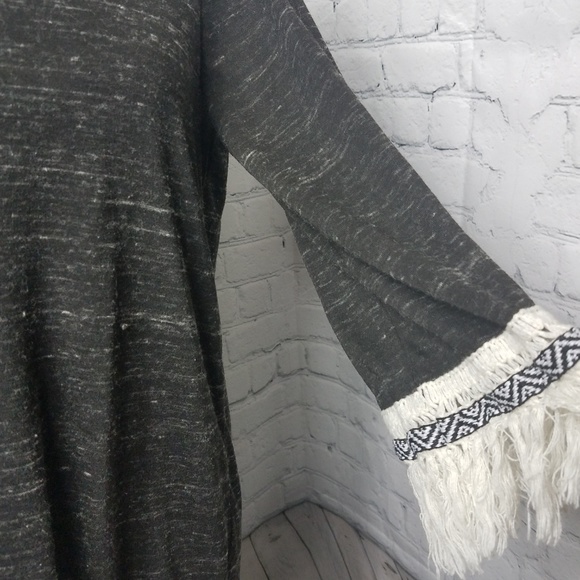 Cato Fringe Top - Sz L - Picture 5 of 5